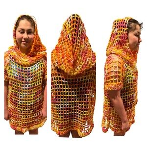 🛍️# 2589 NWOT Hand Crochet Leia Hood Swim Cover Up